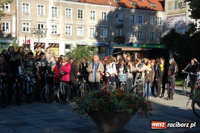 Zdjęcie w galerii na portalu naszraciborz.pl: Szlakiem husarii z metą na zamku wiadomości z regionu