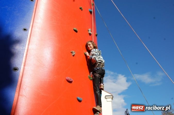 Zdjęcie w galerii na portalu naszraciborz.pl: Szlakiem husarii z metą na zamku wiadomości z regionu