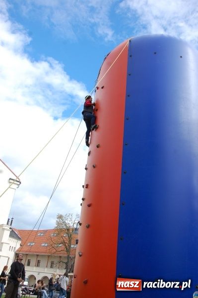 Zdjęcie w galerii na portalu naszraciborz.pl: Szlakiem husarii z metą na zamku wiadomości z regionu