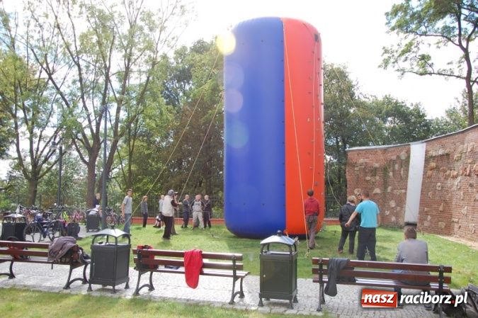 Zdjęcie w galerii na portalu naszraciborz.pl: Szlakiem husarii z metą na zamku wiadomości z regionu
