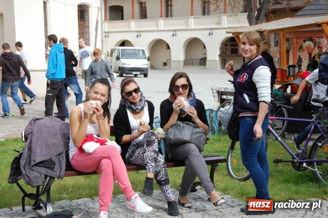 Zdjęcie w galerii na portalu naszraciborz.pl: Szlakiem husarii z metą na zamku wiadomości z regionu