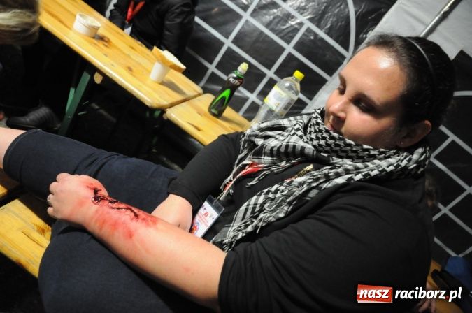 Zdjęcie w galerii na portalu naszraciborz.pl: Wypadek busa na Urbanku. Ratownicy w akcji wiadomości z regionu