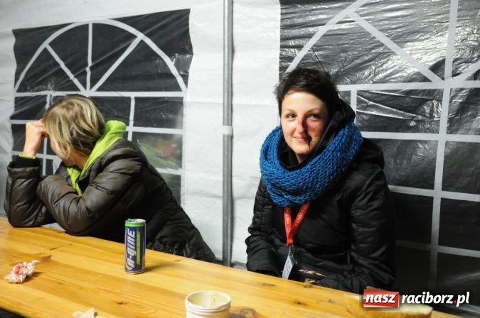 Zdjęcie w galerii na portalu naszraciborz.pl: Wypadek busa na Urbanku. Ratownicy w akcji wiadomości z regionu