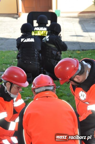 Zdjęcie w galerii na portalu naszraciborz.pl: Przedszkole w Raciborzu opanował groźny terrorysta. W Rudniku poważny wypadek wiadomości z regionu