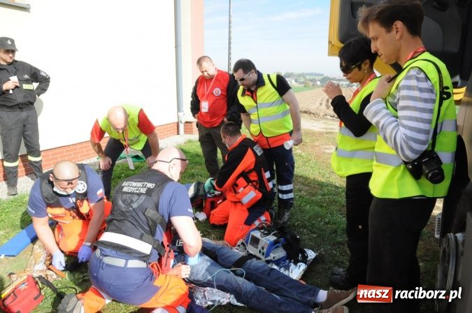 Zdjęcie w galerii na portalu naszraciborz.pl: Przedszkole w Raciborzu opanował groźny terrorysta. W Rudniku poważny wypadek wiadomości z regionu