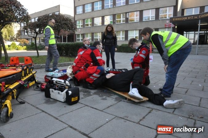 Zdjęcie w galerii na portalu naszraciborz.pl: Przedszkole w Raciborzu opanował groźny terrorysta. W Rudniku poważny wypadek wiadomości z regionu