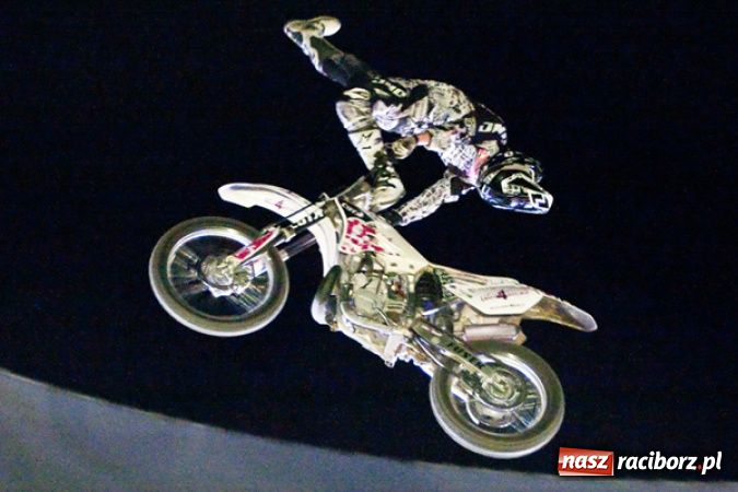 Zdjęcie w galerii na portalu naszraciborz.pl: Flott Cascaders Team - show kaskaderów wiadomości z regionu