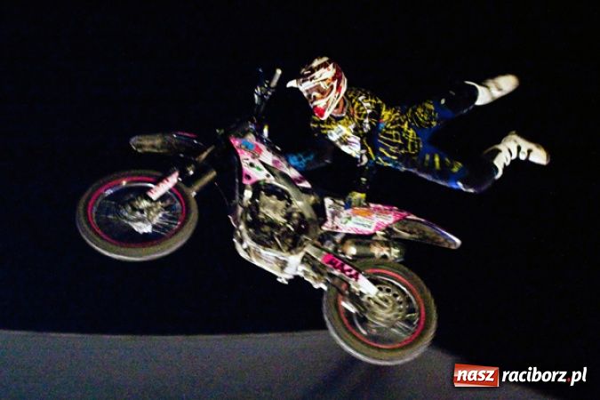 Zdjęcie w galerii na portalu naszraciborz.pl: Flott Cascaders Team - show kaskaderów wiadomości z regionu