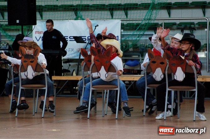Zdjęcie w galerii na portalu naszraciborz.pl: Zagrali razem w Arenie Rafako już po raz siódmy wiadomości z regionu