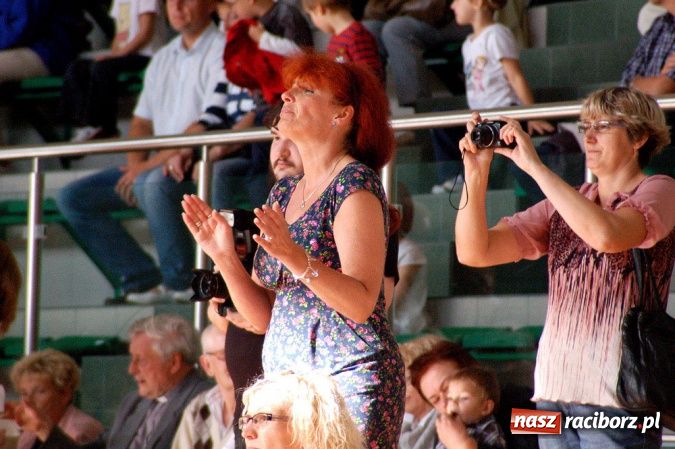 Zdjęcie w galerii na portalu naszraciborz.pl: Zagrali razem w Arenie Rafako już po raz siódmy wiadomości z regionu