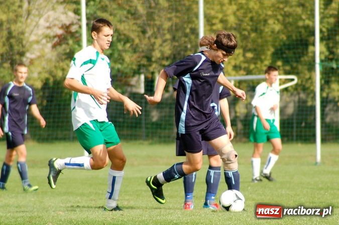 Zdjęcie w galerii na portalu naszraciborz.pl: Podział punktów w juniorskich derbach wiadomości z regionu
