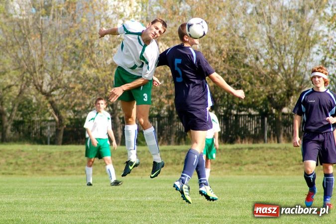 Zdjęcie w galerii na portalu naszraciborz.pl: Podział punktów w juniorskich derbach wiadomości z regionu