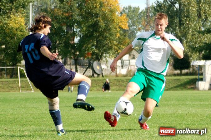 Zdjęcie w galerii na portalu naszraciborz.pl: Podział punktów w juniorskich derbach wiadomości z regionu