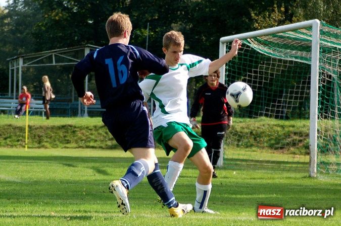 Zdjęcie w galerii na portalu naszraciborz.pl: Podział punktów w juniorskich derbach wiadomości z regionu
