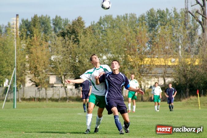 Zdjęcie w galerii na portalu naszraciborz.pl: Podział punktów w juniorskich derbach wiadomości z regionu