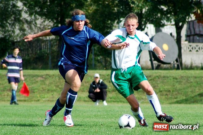Zdjęcie w galerii na portalu naszraciborz.pl: Podział punktów w juniorskich derbach wiadomości z regionu