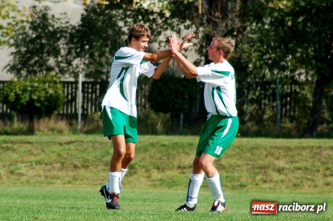 Zdjęcie w galerii na portalu naszraciborz.pl: Podział punktów w juniorskich derbach wiadomości z regionu