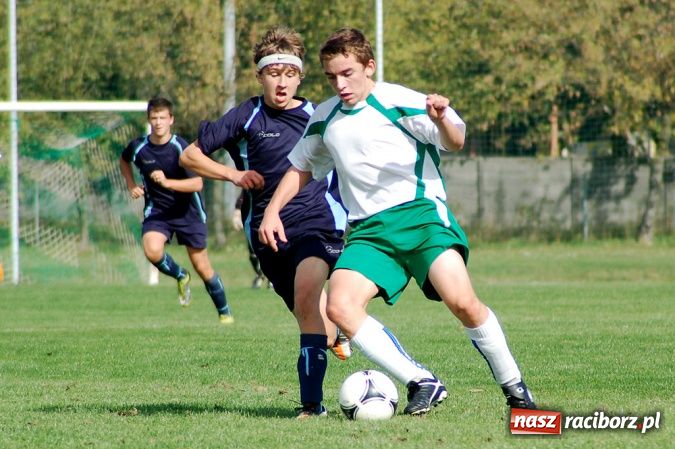 Zdjęcie w galerii na portalu naszraciborz.pl: Podział punktów w juniorskich derbach wiadomości z regionu