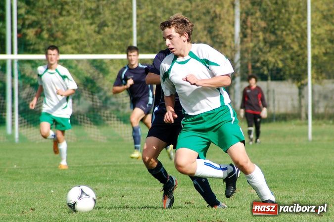 Zdjęcie w galerii na portalu naszraciborz.pl: Podział punktów w juniorskich derbach wiadomości z regionu