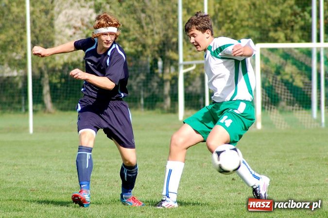Zdjęcie w galerii na portalu naszraciborz.pl: Podział punktów w juniorskich derbach wiadomości z regionu