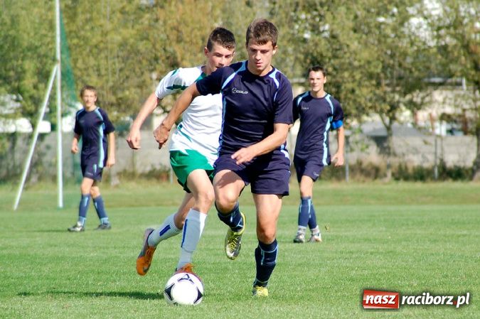 Zdjęcie w galerii na portalu naszraciborz.pl: Podział punktów w juniorskich derbach wiadomości z regionu