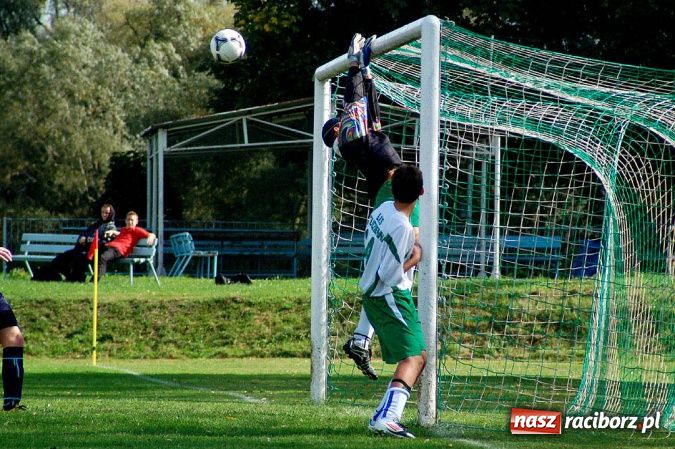 Zdjęcie w galerii na portalu naszraciborz.pl: Podział punktów w juniorskich derbach wiadomości z regionu