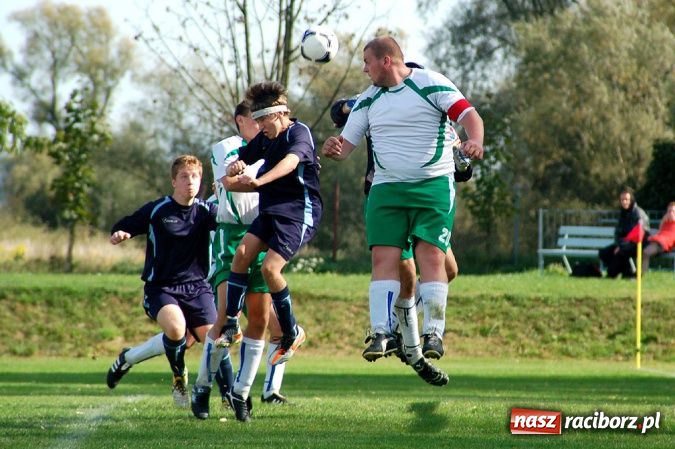 Zdjęcie w galerii na portalu naszraciborz.pl: Podział punktów w juniorskich derbach wiadomości z regionu