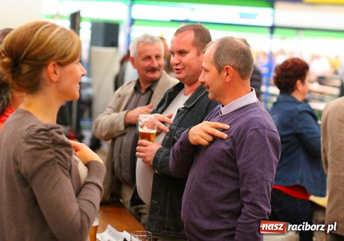 Zdjęcie w galerii na portalu naszraciborz.pl: Ruszył doroczny szymocicki Oktoberfest wiadomości z regionu