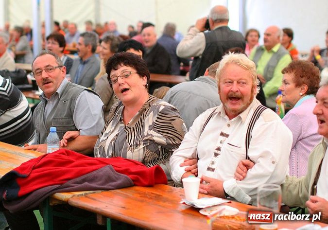 Zdjęcie w galerii na portalu naszraciborz.pl: Ruszył doroczny szymocicki Oktoberfest wiadomości z regionu