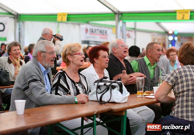 Zdjęcie w galerii na portalu naszraciborz.pl: Ruszył doroczny szymocicki Oktoberfest wiadomości z regionu