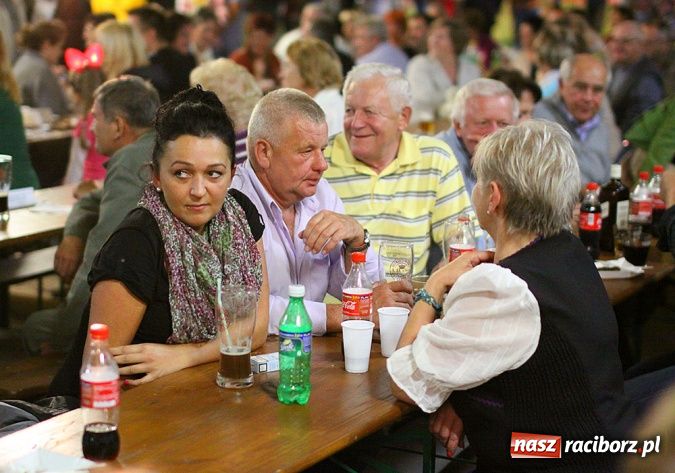 Zdjęcie w galerii na portalu naszraciborz.pl: Ruszył doroczny szymocicki Oktoberfest wiadomości z regionu