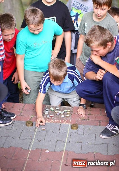 Zdjęcie w galerii na portalu naszraciborz.pl: W Kuźni Raciborskiej odbyły się mistrzostwa świata gry w kapsle wiadomości z regionu