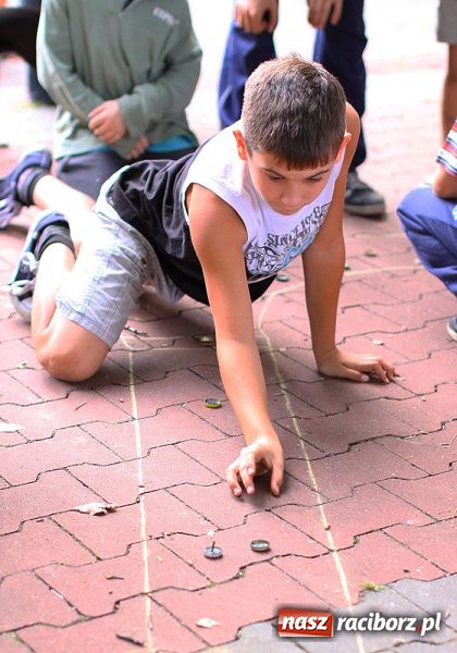 Zdjęcie w galerii na portalu naszraciborz.pl: W Kuźni Raciborskiej odbyły się mistrzostwa świata gry w kapsle wiadomości z regionu