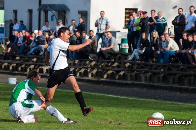 Zdjęcie w galerii na portalu naszraciborz.pl: Bezbarwna wygrana Tworkowa wiadomości z regionu