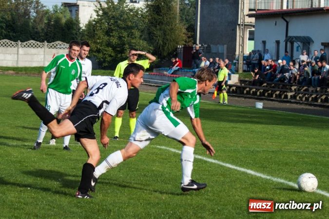 Zdjęcie w galerii na portalu naszraciborz.pl: Bezbarwna wygrana Tworkowa wiadomości z regionu