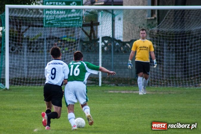 Zdjęcie w galerii na portalu naszraciborz.pl: Bezbarwna wygrana Tworkowa wiadomości z regionu