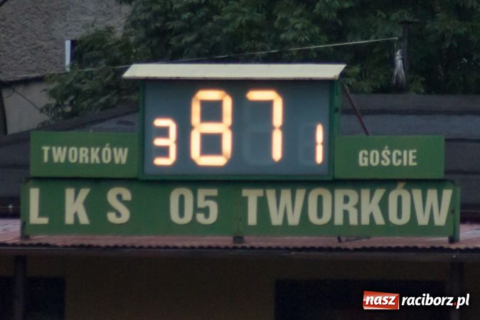 Zdjęcie w galerii na portalu naszraciborz.pl: Bezbarwna wygrana Tworkowa wiadomości z regionu