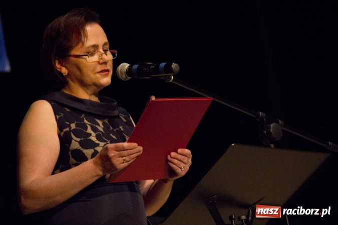 Zdjęcie w galerii na portalu naszraciborz.pl: Wręczono medale im. ks. Stefana Pieczki Unitas In Veritate wiadomości z regionu