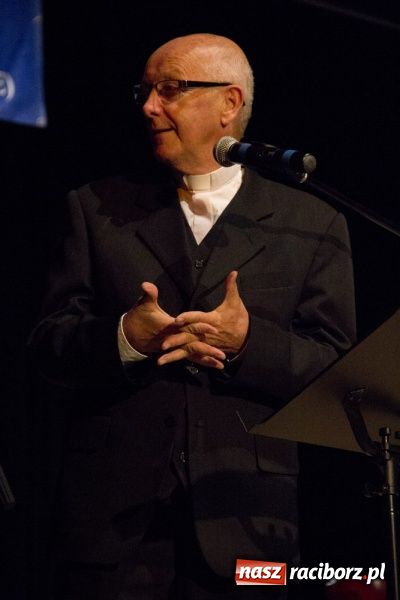 Zdjęcie w galerii na portalu naszraciborz.pl: Wręczono medale im. ks. Stefana Pieczki Unitas In Veritate wiadomości z regionu