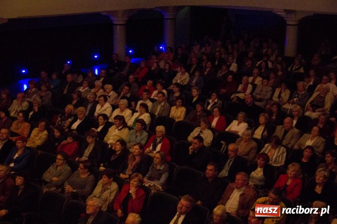 Zdjęcie w galerii na portalu naszraciborz.pl: Wręczono medale im. ks. Stefana Pieczki Unitas In Veritate wiadomości z regionu