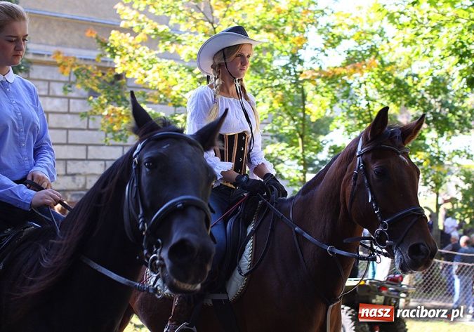 Zdjęcie w galerii na portalu naszraciborz.pl: W Krowiarkach żegnano lato Hubertusem wiadomości z regionu