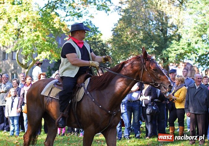 Zdjęcie w galerii na portalu naszraciborz.pl: W Krowiarkach żegnano lato Hubertusem wiadomości z regionu