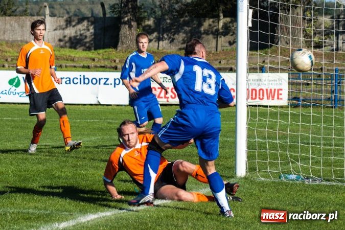 Zdjęcie w galerii na portalu naszraciborz.pl: Jak nie strzelisz, to dostaniesz wiadomości z regionu