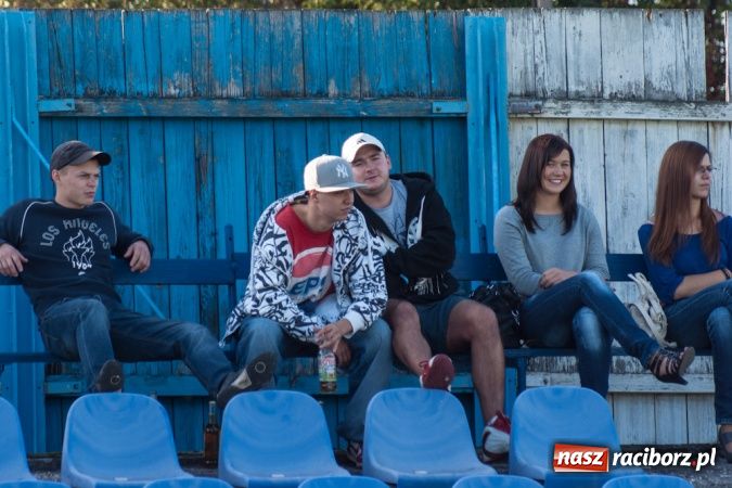 Zdjęcie w galerii na portalu naszraciborz.pl: Jak nie strzelisz, to dostaniesz wiadomości z regionu