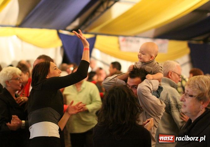 Zdjęcie w galerii na portalu naszraciborz.pl: Lista śląskich szlagierów w Szymocicach wiadomości z regionu