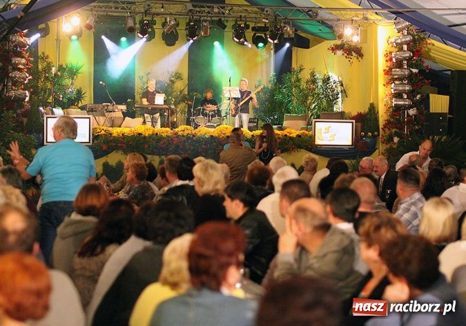 Zdjęcie w galerii na portalu naszraciborz.pl: Lista śląskich szlagierów w Szymocicach wiadomości z regionu