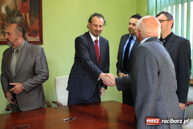 Zdjęcie w galerii na portalu naszraciborz.pl: Hokeiści będą studiować w Raciborzu wiadomości z regionu