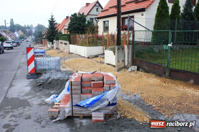 Zdjęcie w galerii na portalu naszraciborz.pl: Nie widać końca remontu na Osiedleńczej wiadomości z regionu