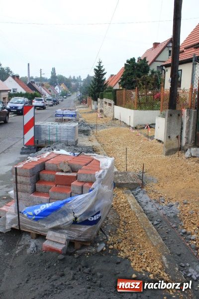 Zdjęcie w galerii na portalu naszraciborz.pl: Nie widać końca remontu na Osiedleńczej wiadomości z regionu