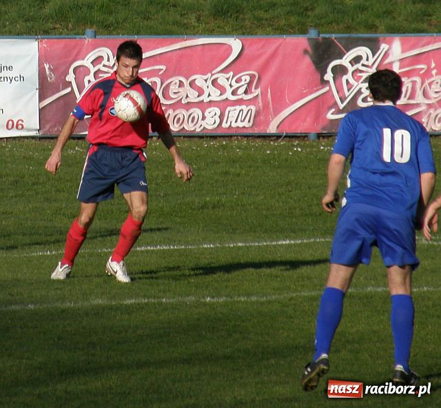 Zdjęcie w galerii na portalu naszraciborz.pl: Trzy punkty po straszliwej walce wiadomości z regionu